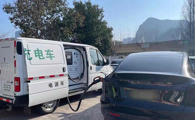 和县汽车搭电